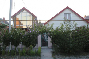 Apartments on Ulitsa Tenistaya